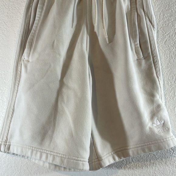 ADIDAS 3 STRIPE SHORTS Zipper Pockets Size XS Unisex - Picture 5 of 16